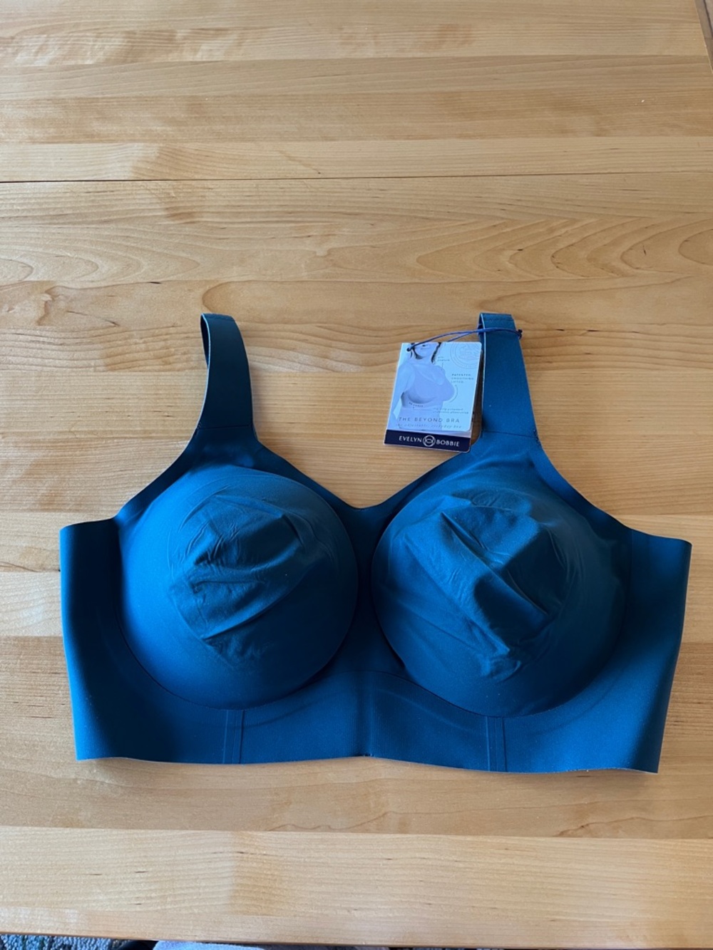 Everyday Smooth Wireless Bra in Teal Blue